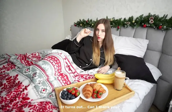 sex có cốt truyện Bữa sáng giáng sinh cho chị kế ăn chuối